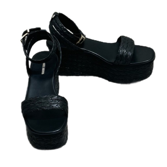 Michael Michael Kors Sandra Straw Platform Sandals - Picture 5 of 11